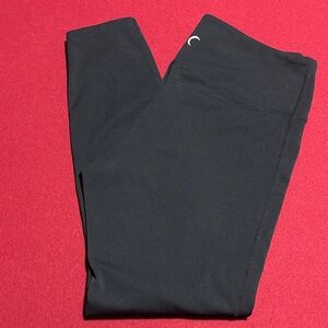 Sleek Black Women's Leggings Distressed style!